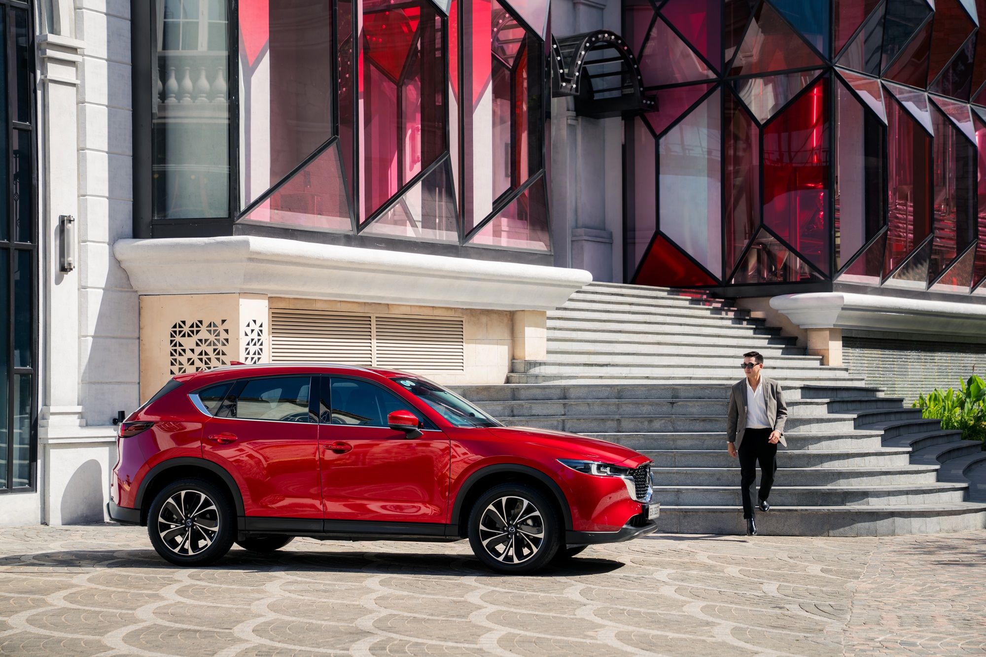 Khách hàng mua xe Mazda CX-5 nhận ưu đãi hấp dẫn trong tháng 4_2025-16